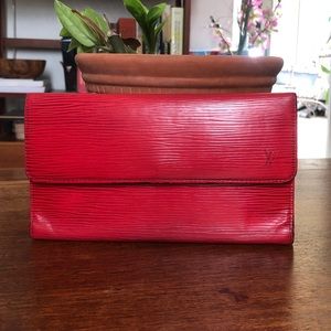 Louis Vuitton Epi wallet
